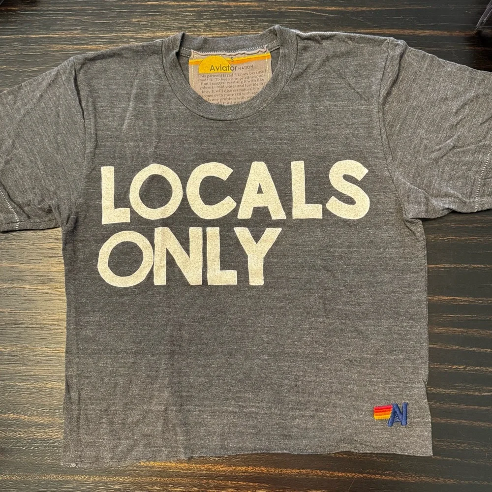 LOT (13 pieces) of running/workout clothes. - Picture 15 of 16